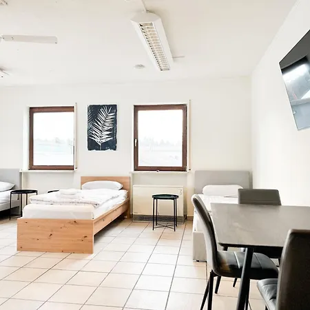 Modern Living Homestay Karlsbad