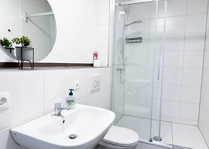 Проживание в семье Modern Living *